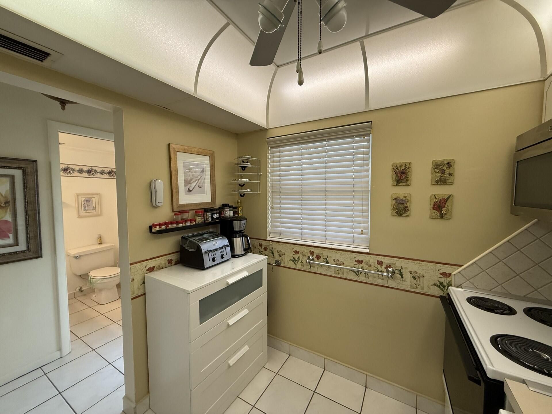 2991 NW 46th Avenue, Unit 207, Lauderdale Lakes, FL 33313 Photo