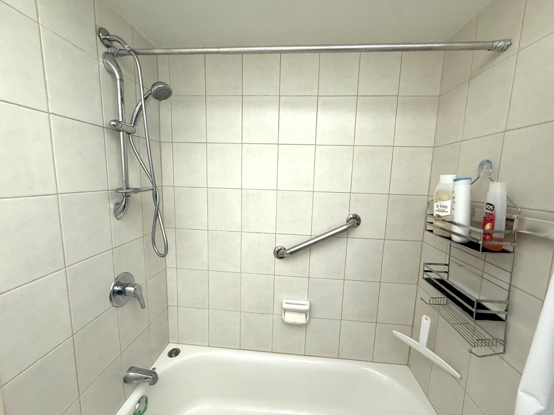 2991 NW 46th Avenue, Unit 207, Lauderdale Lakes, FL 33313 Photo