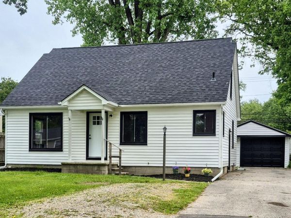 2114 Hollywood Drive, Monroe, MI 48162