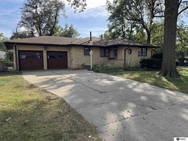 5805 Greenwood Street, Lincoln, NE 68507