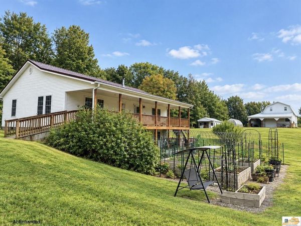 1471 Chaney Lane , Hardyville, KY 42746
