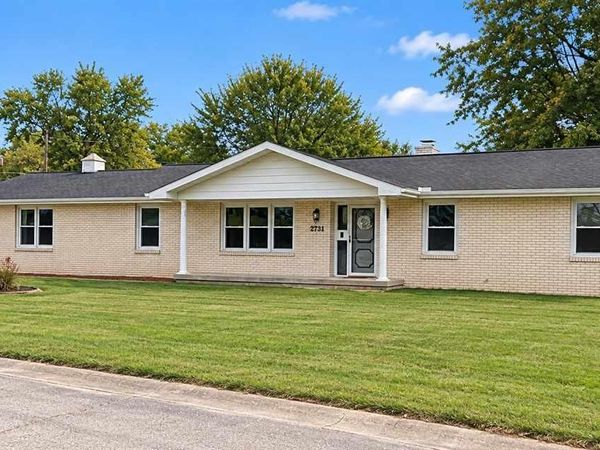 2731 E Colonial Avenue, Terre Haute, IN 47805
