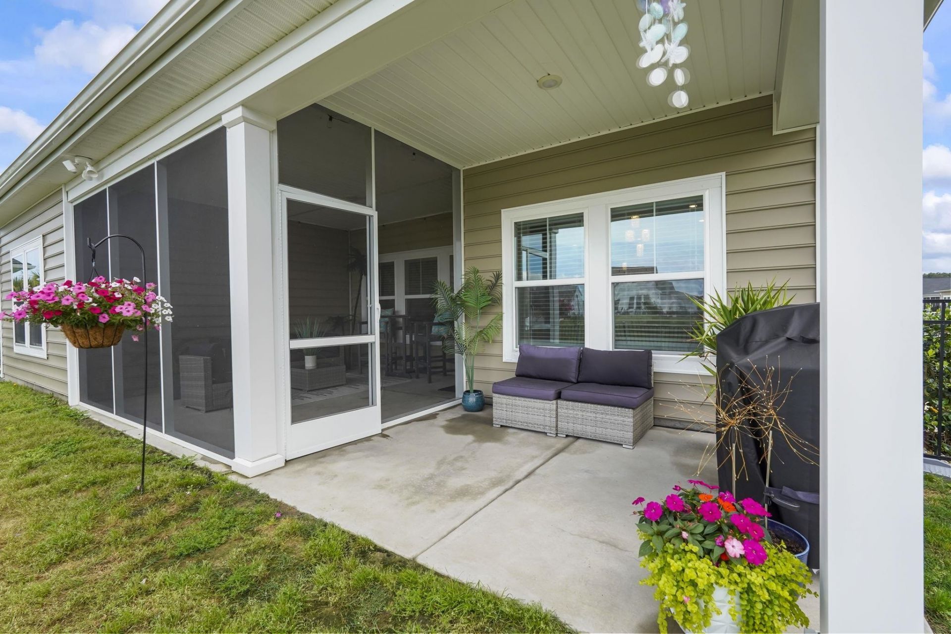 3045 Sistine St. Photo 36