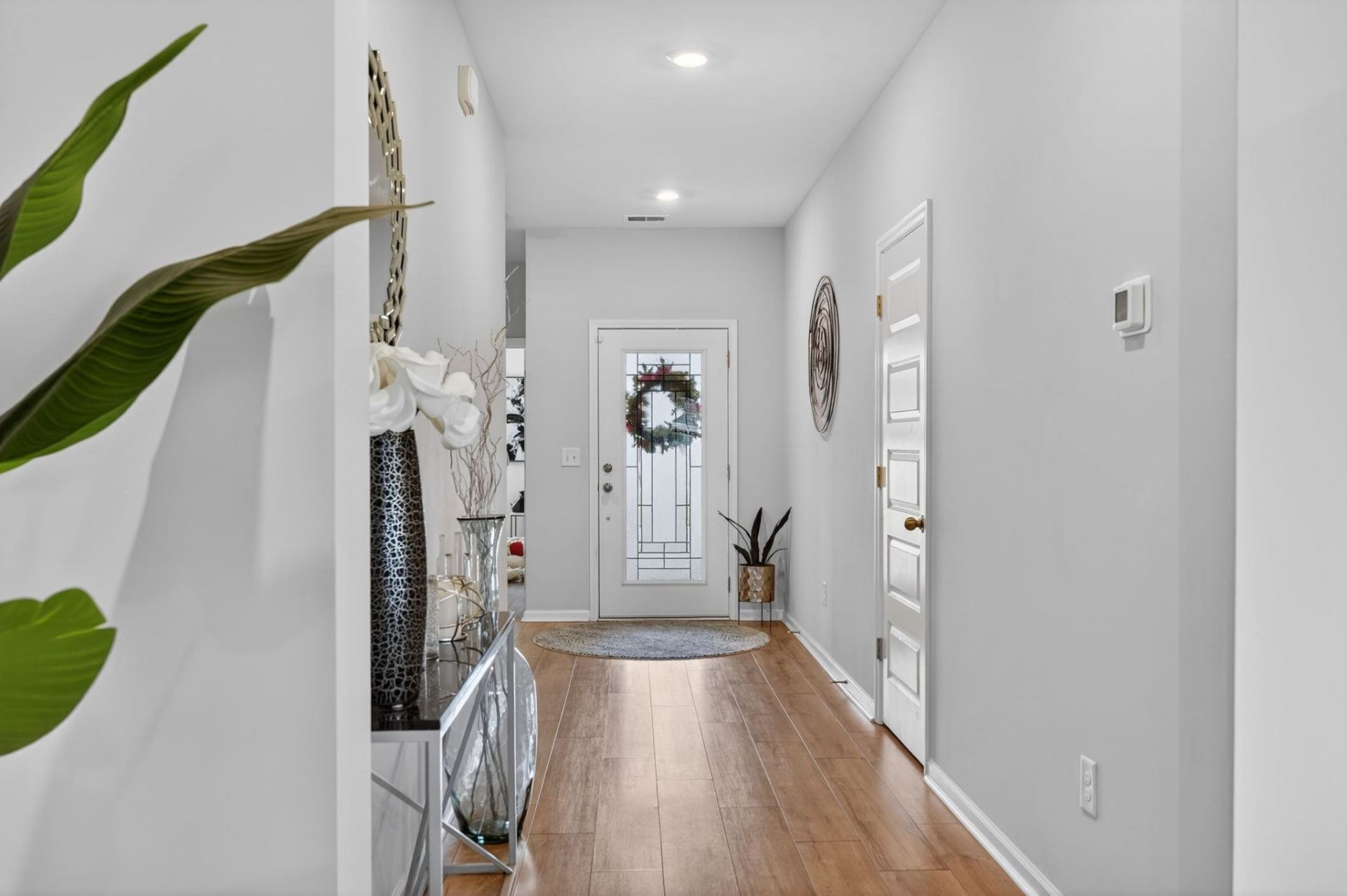 3045 Sistine St. Photo 7