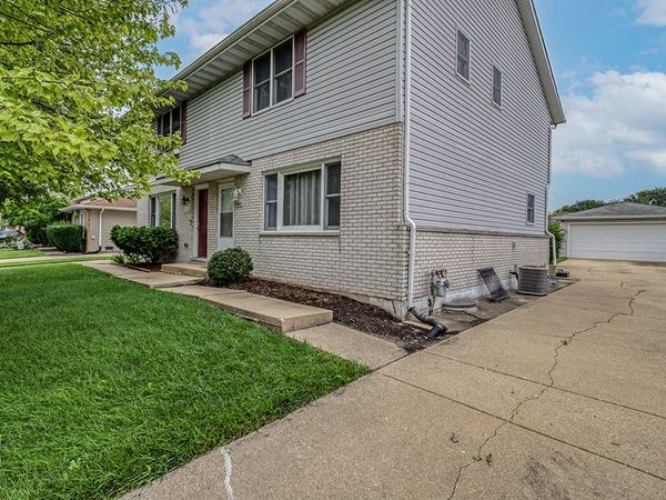 2465 Red Oak Trail, Crest Hill, IL 60403