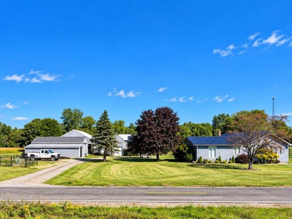 5676 Ruhle Road W, Coleman, MI 48618