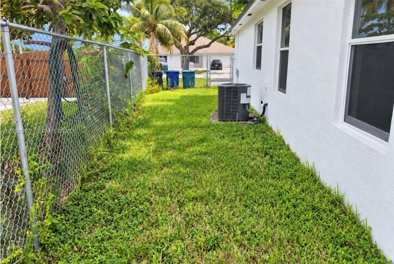13601 Harrison St , Miami, FL 33176 Photo
