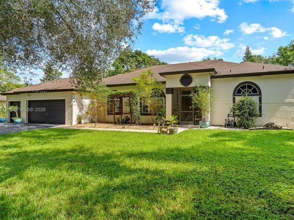 5400 SW 199th Ave , Pembroke Pines, FL 33332