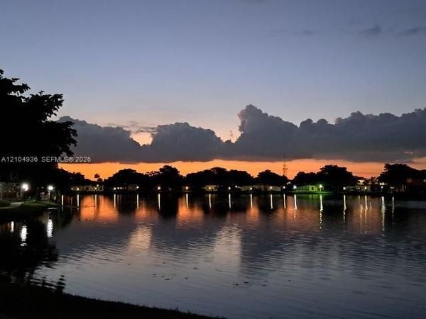 200 Berkley Rd, Unit 202, Hollywood, FL 33024