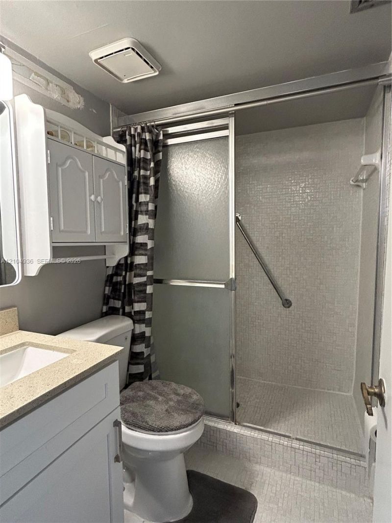 200 Berkley Rd, Unit 202, Hollywood, FL 33024 Photo