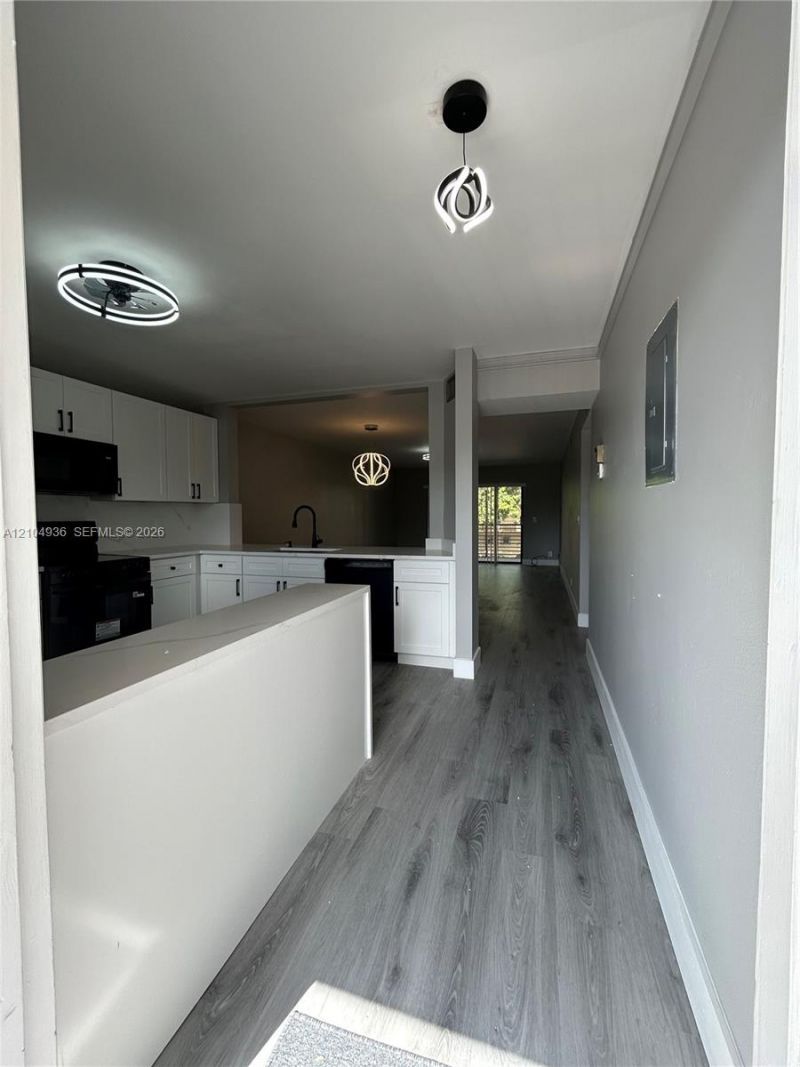 200 Berkley Rd, Unit 202, Hollywood, FL 33024 Photo