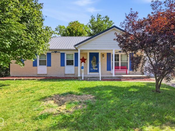1615 Avenue East Street, Elwood, IN 46036