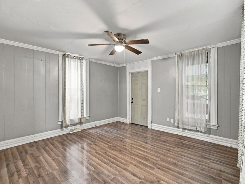 137 Logan Street , Circleville, OH 43113 Photo 5