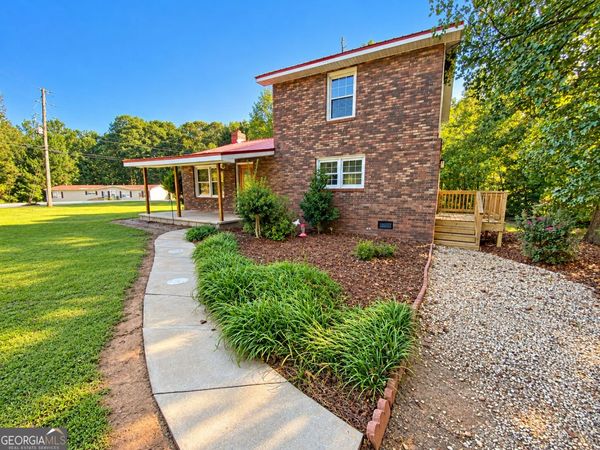 348 Knottywood Drive, Lavonia, GA 30553