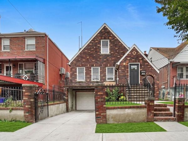 2729 Paulding Avenue, Bronx, NY 10469