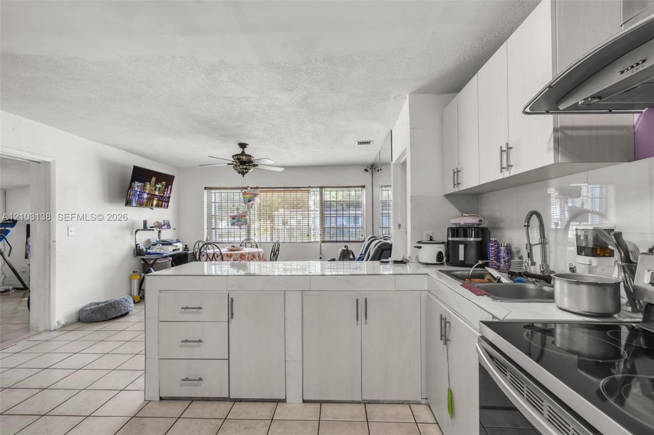 1920 NW 134th St , Miami, FL 33167 Photo
