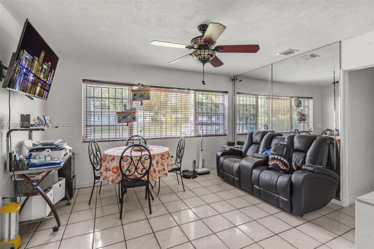 1920 NW 134th St , Miami, FL 33167 Photo