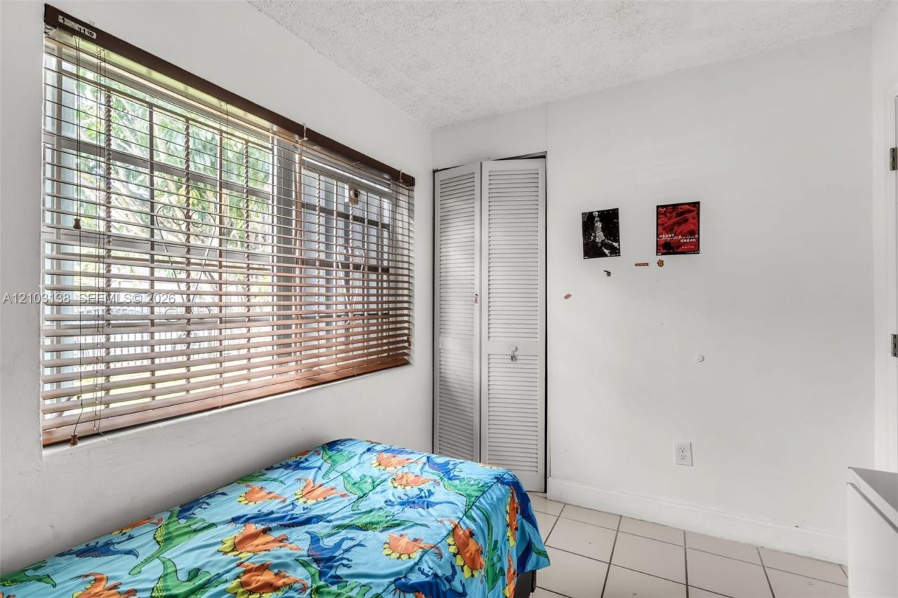 1920 NW 134th St , Miami, FL 33167 Photo