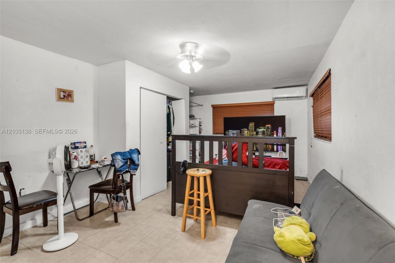 1920 NW 134th St , Miami, FL 33167 Photo