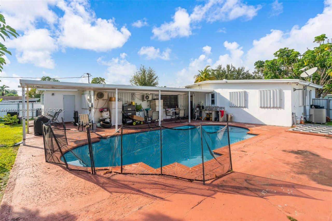 1920 NW 134th St , Miami, FL 33167 Photo
