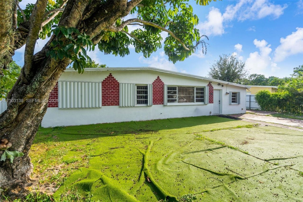 1920 NW 134th St , Miami, FL 33167 Photo