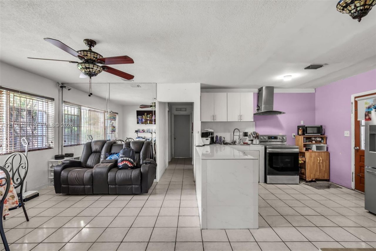 1920 NW 134th St , Miami, FL 33167 Photo