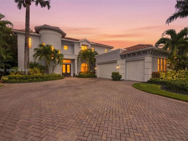 5123 Isabella Dr , Palm Beach Gardens, FL 33418