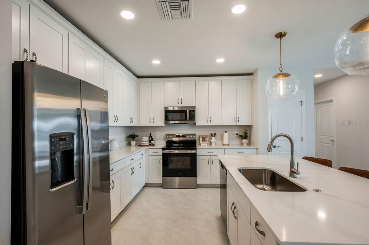 24500 SW Kingsway Circle , Lake Suzy, FL 34269 Photo