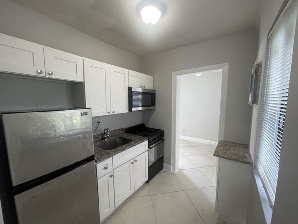 103 NW 7TH, Unit F, Pompano Beach, FL 33060