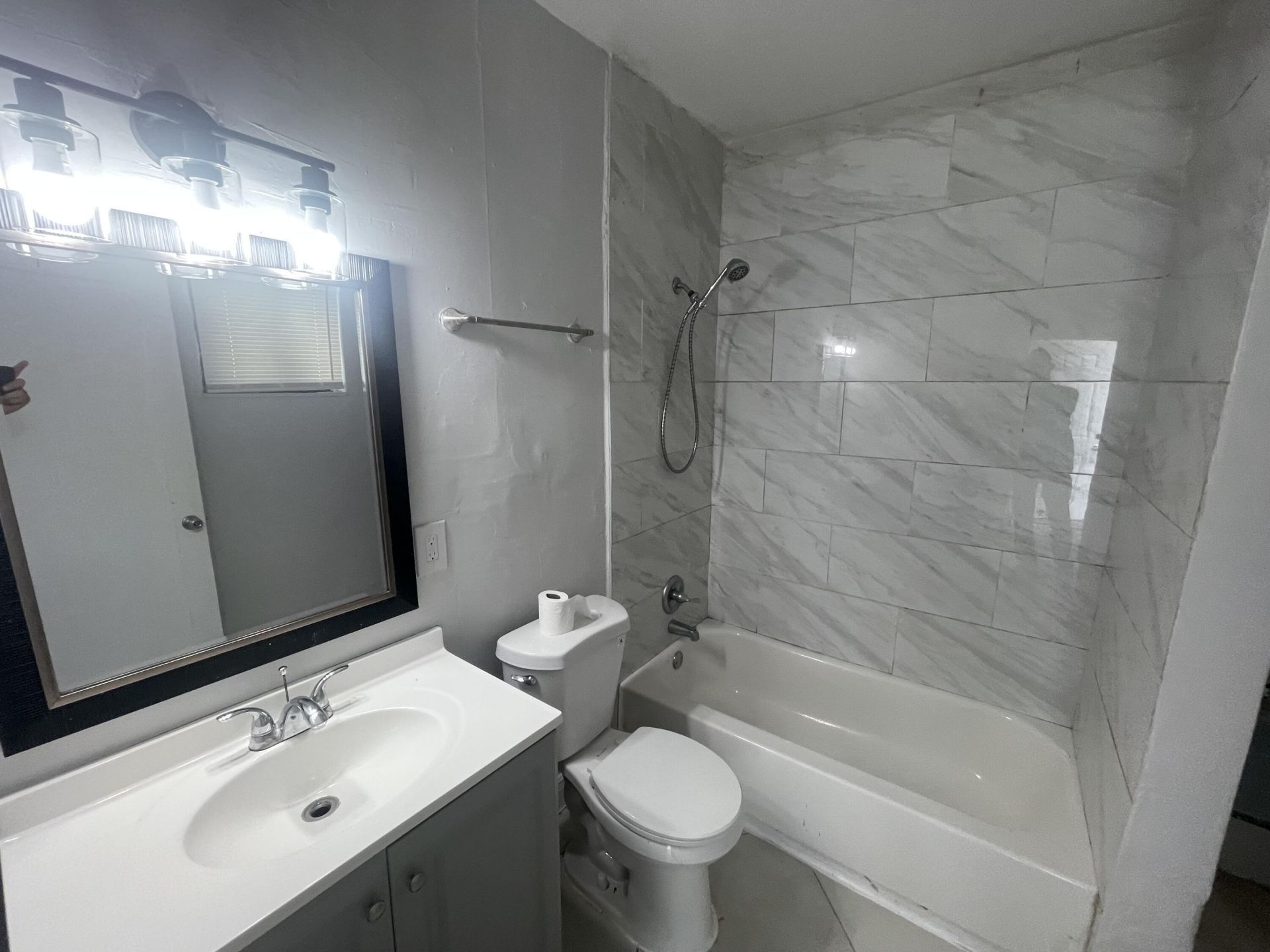 103 NW 7th, Unit F, Pompano Beach, FL 33060 Photo
