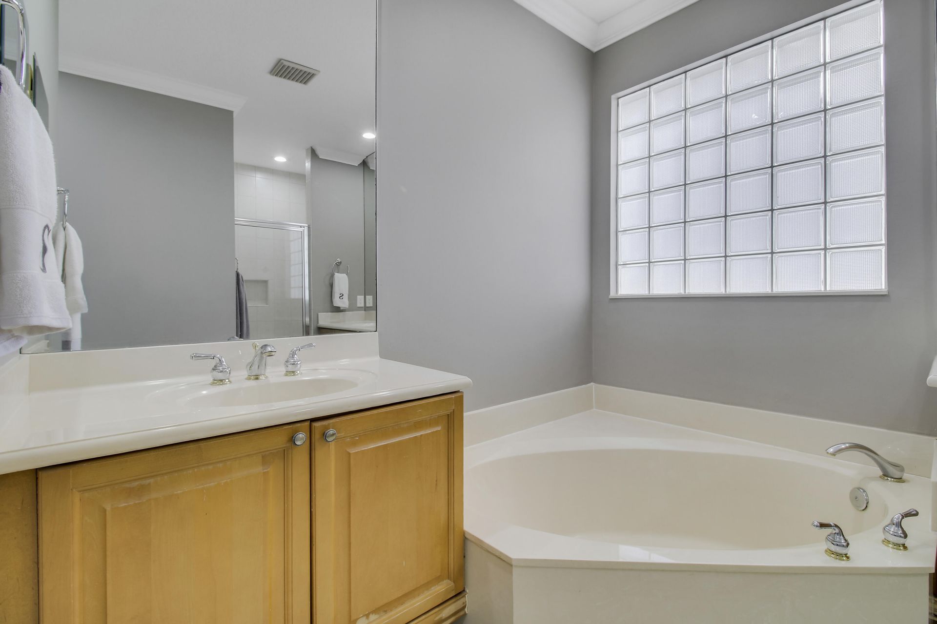 221 Isle Verde Way, Palm Beach Gardens, FL 33418 Photo