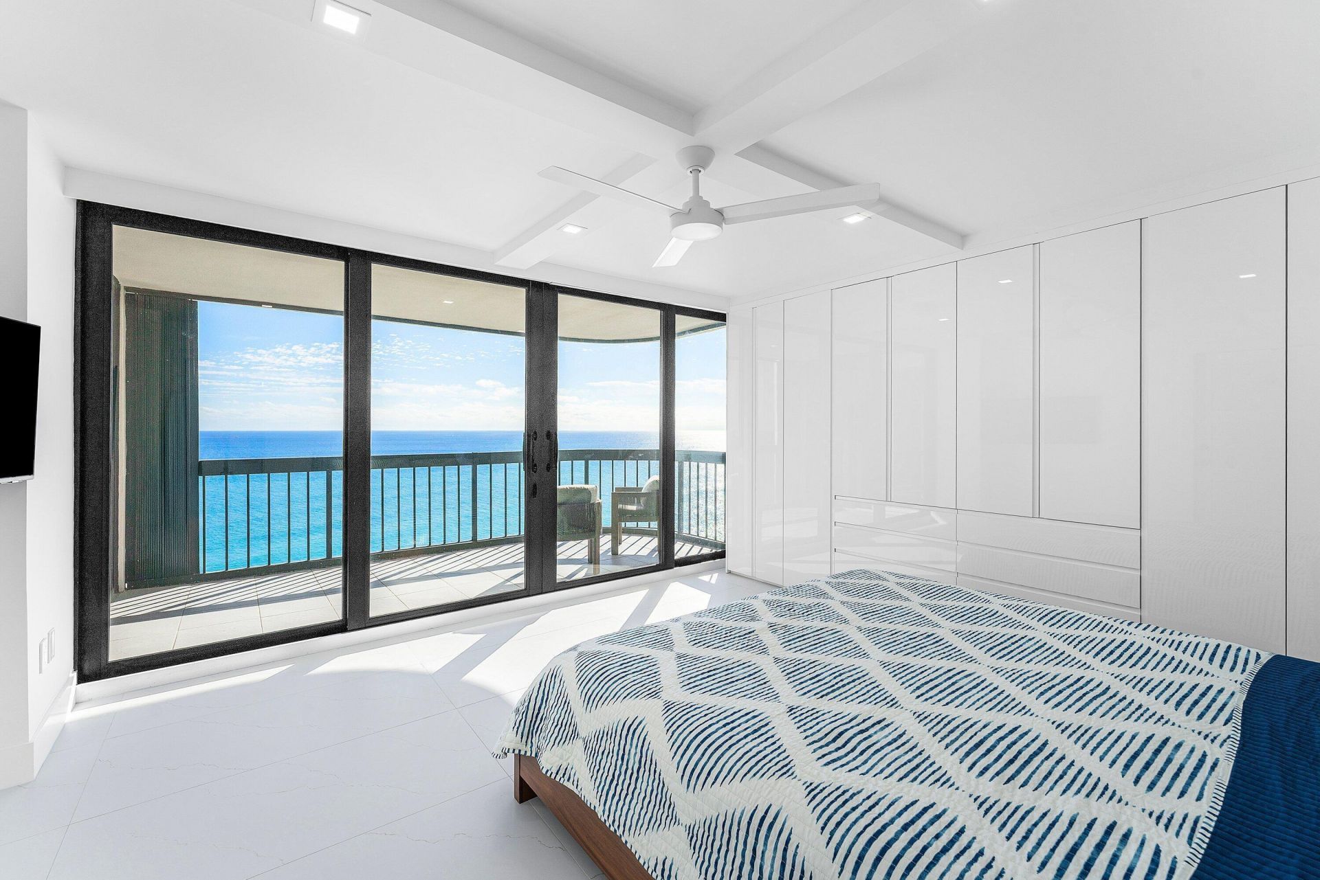 5380 N Ocean Drive, Unit 19D, Riviera Beach, FL 33404 Photo