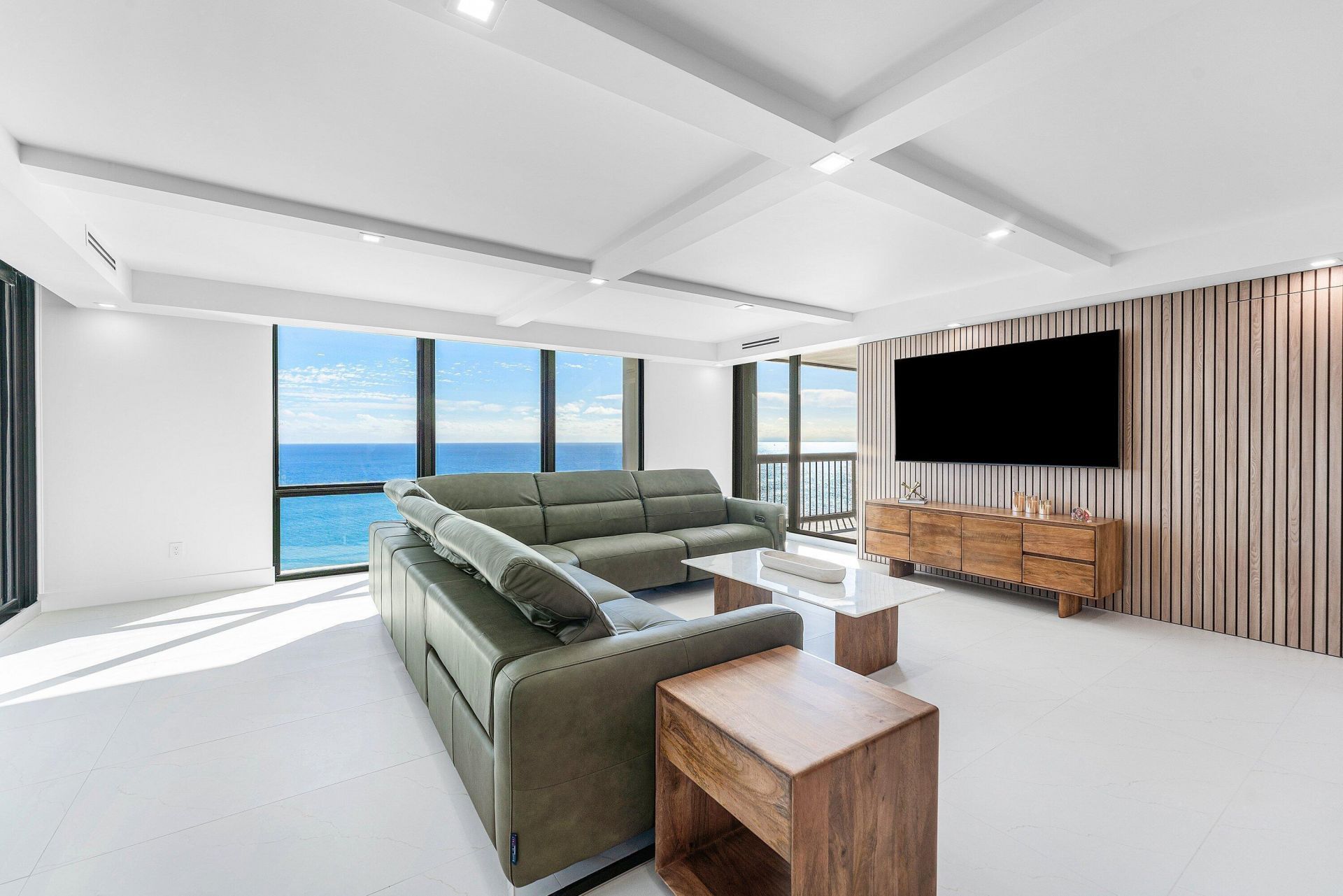 5380 N Ocean Drive, Unit 19D, Riviera Beach, FL 33404 Photo