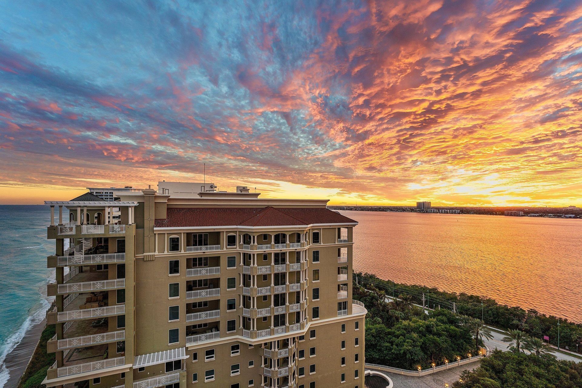 5380 N Ocean Drive, Unit 19D, Riviera Beach, FL 33404 Photo