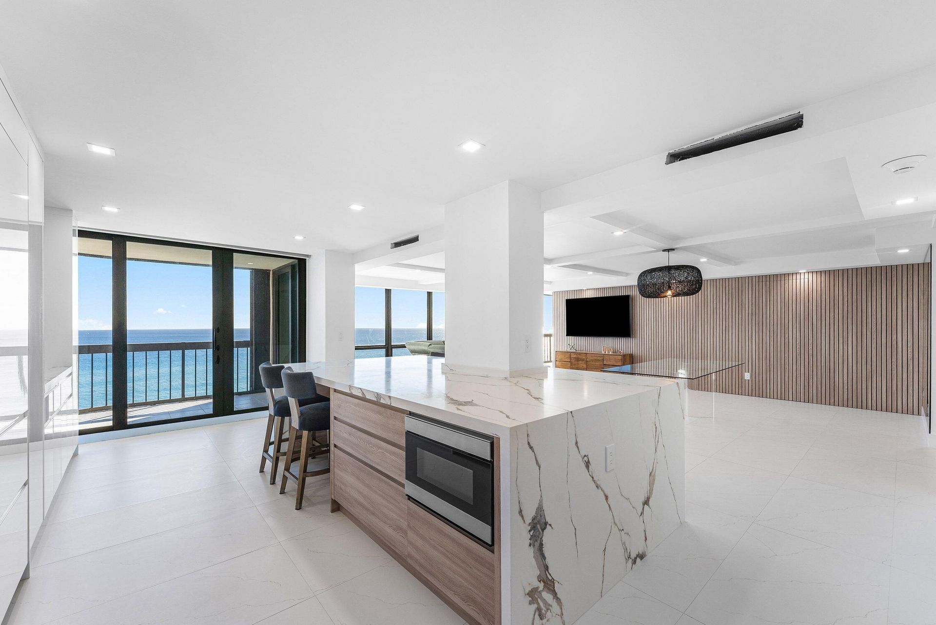 5380 N Ocean Drive, Unit 19D, Riviera Beach, FL 33404 Photo