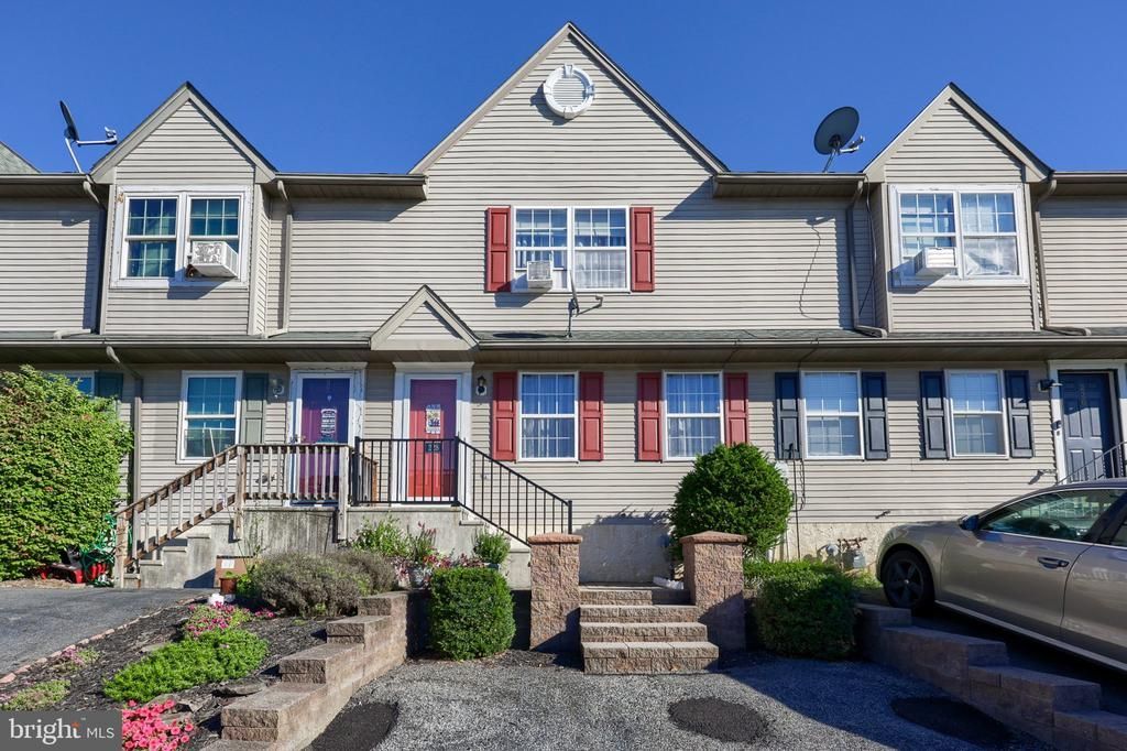 228 QUAKING ASPEN LANE , MARIETTA, PA 17547
