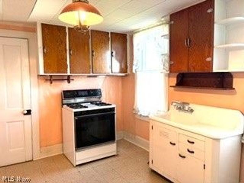 212 Race Avenue, Byesville, OH 43723 Photo 23