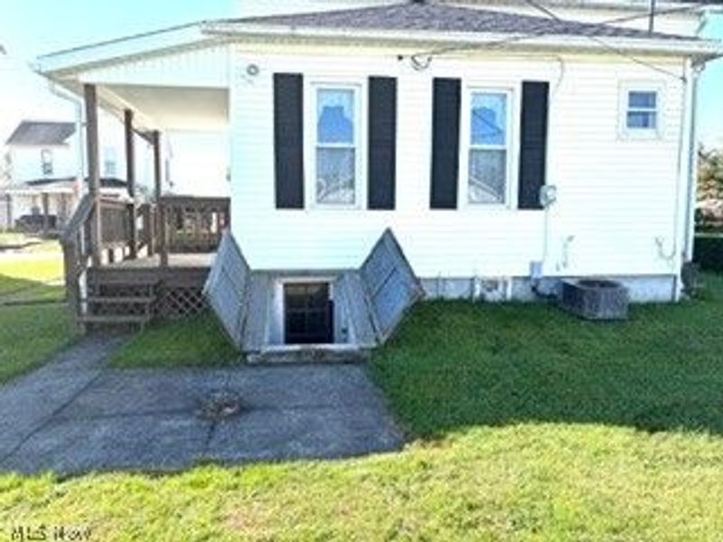 212 Race Avenue, Byesville, OH 43723 Photo 6