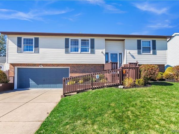 6 Summit Meadow Avenue , Buffalo, NY 14224