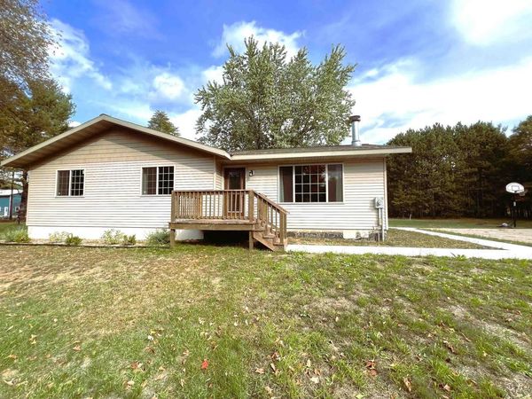 N2616 ROOSEVELT ROAD, Marinette, WI 54143
