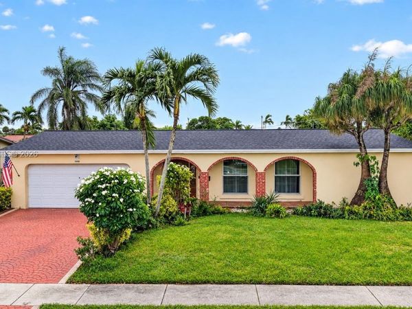 8480 NW 24th Ct , Sunrise, FL 33322