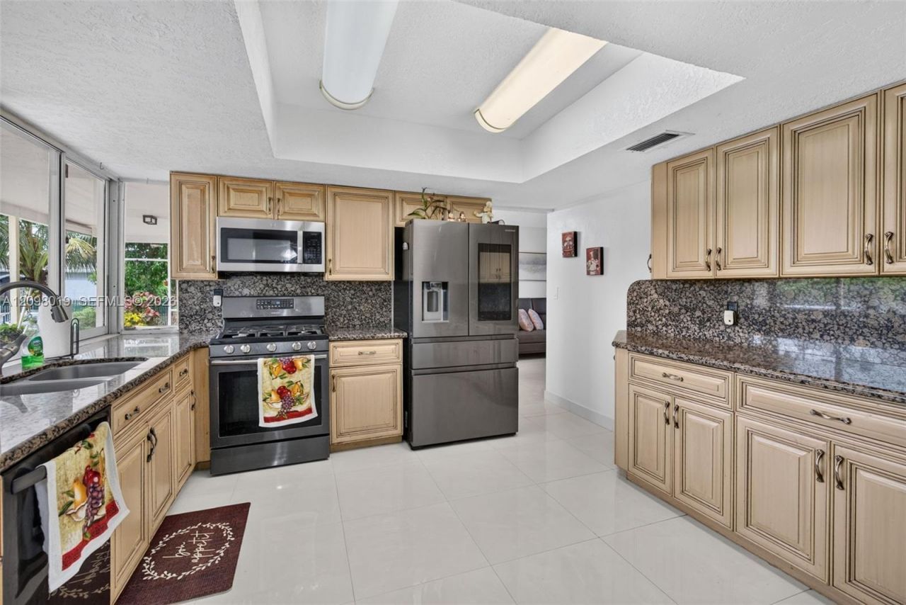 8480 NW 24th Ct, Sunrise, FL 33322 Photo