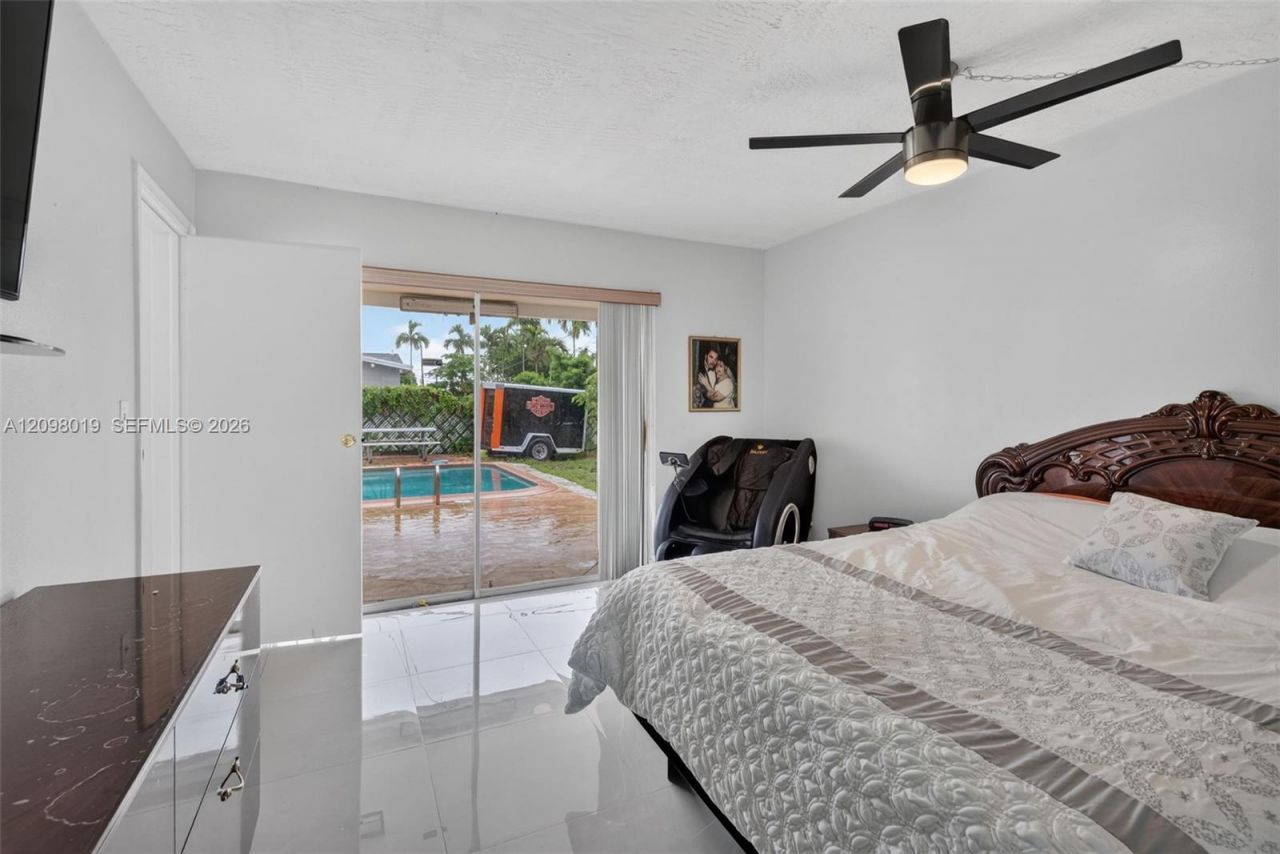 8480 NW 24th Ct, Sunrise, FL 33322 Photo