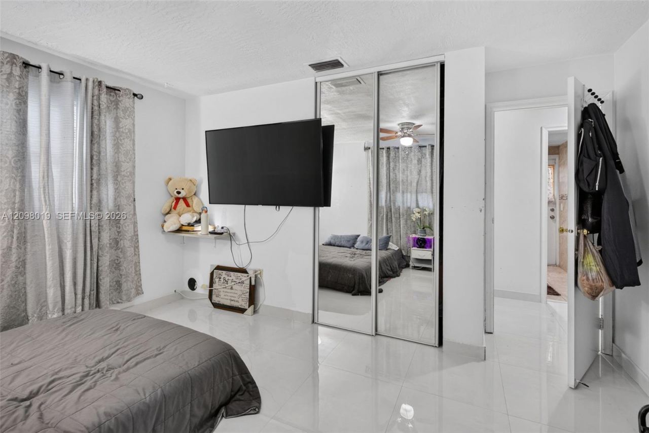 8480 NW 24th Ct, Sunrise, FL 33322 Photo