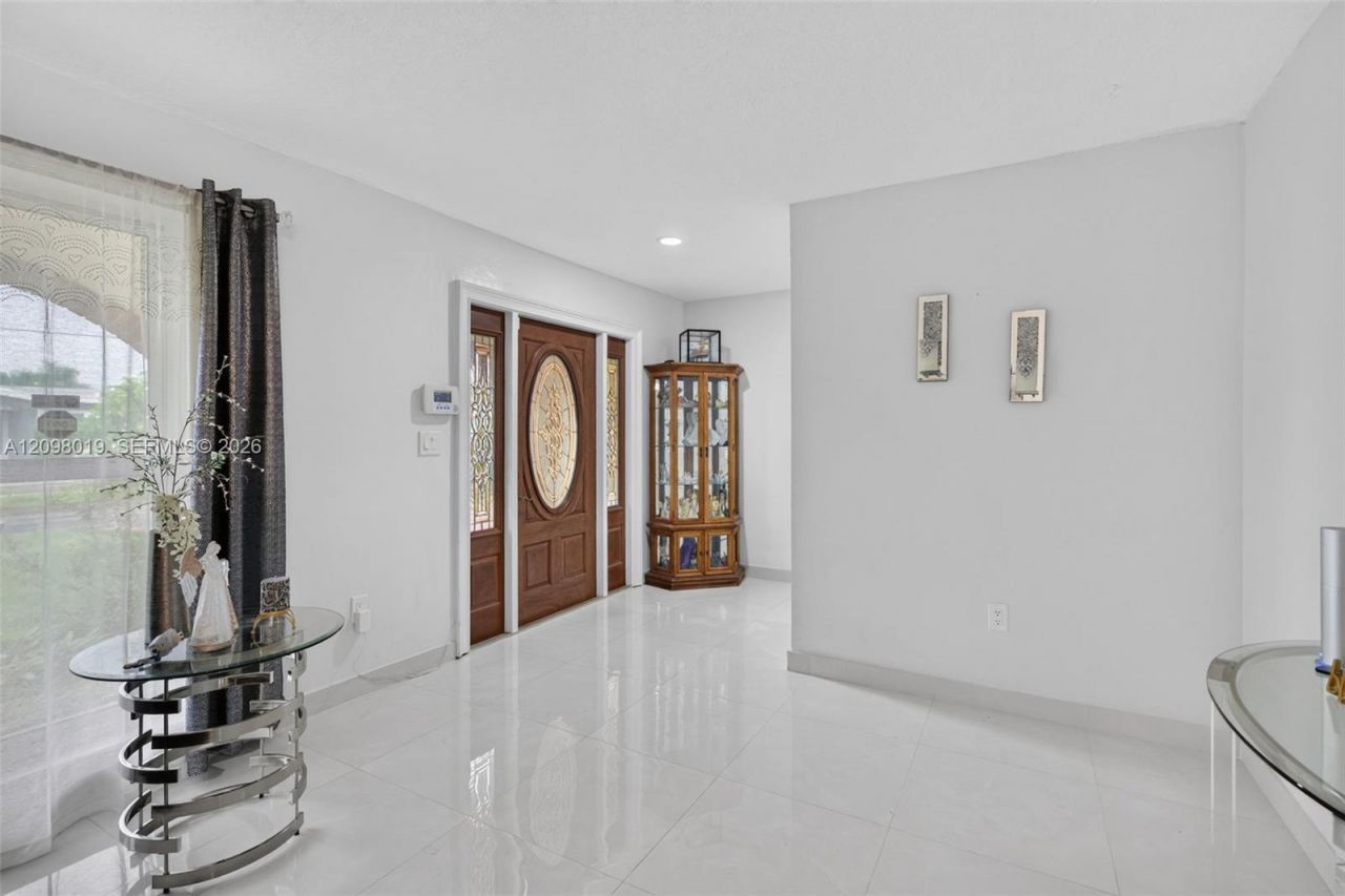 8480 NW 24th Ct, Sunrise, FL 33322 Photo