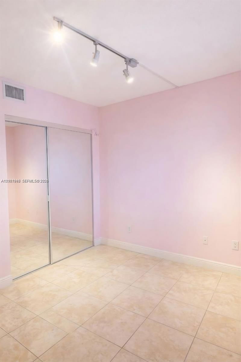 5055 NW 7th St , Unit 206, Miami, FL 33126 Photo