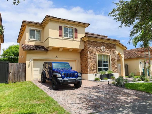 9383 SW 227th Ln , Cutler Bay, FL 33190