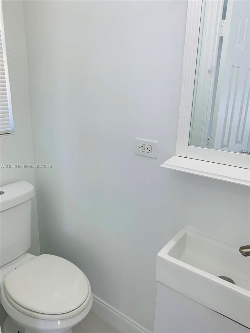 1255 SW 6th St , Unit 7, Miami, FL 33135 Photo