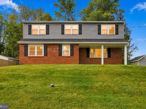 17 TRAVERSE DRIVE, PLYMOUTH MEETING, PA 19462