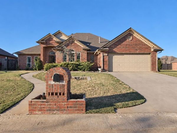 11229 Kingsgate Drive, Oklahoma City, OK 73170